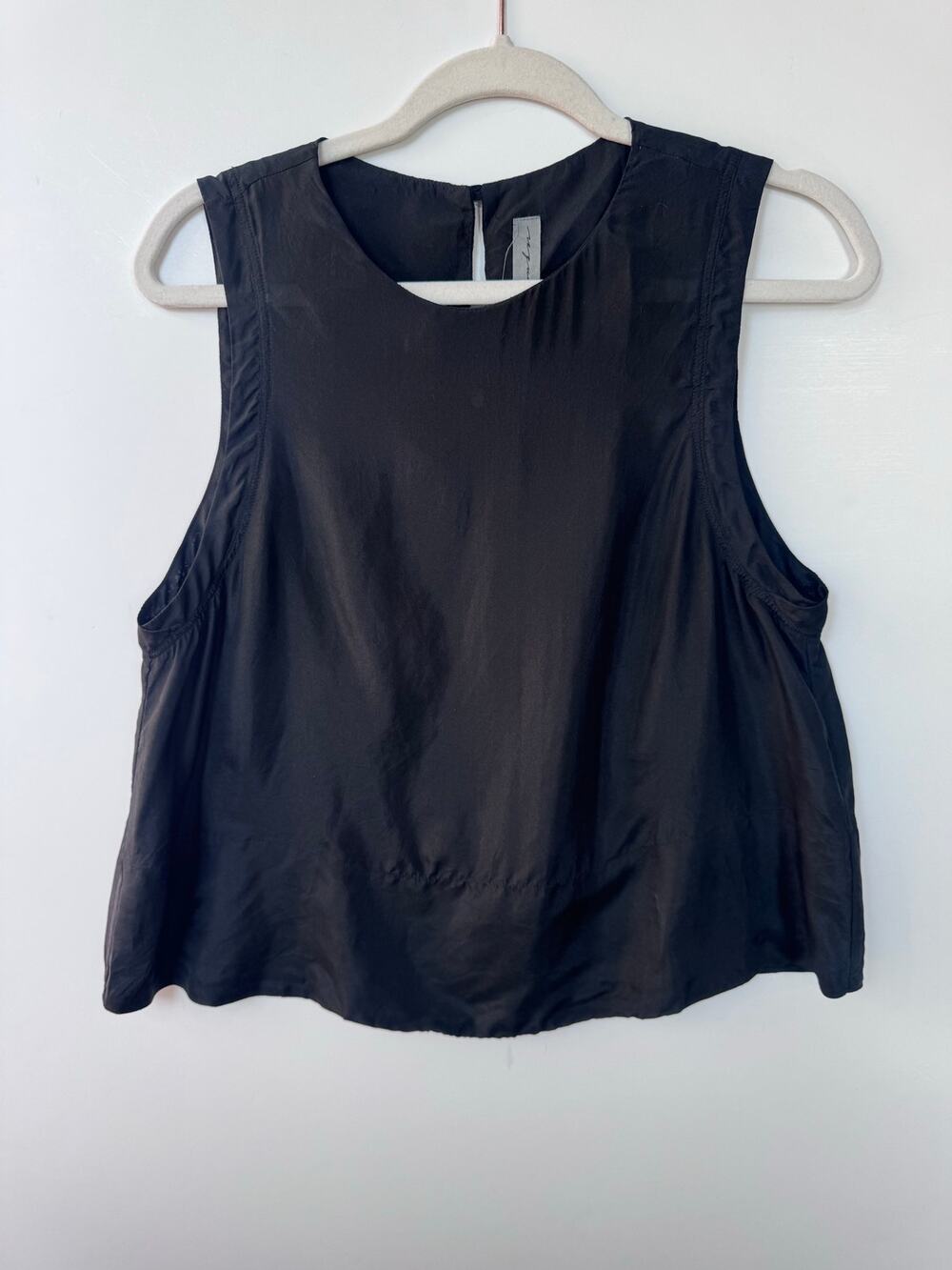 Raquel Allegra Black 100% Silk Sleeveless Tank Blouse Top Size 2 minimalist
